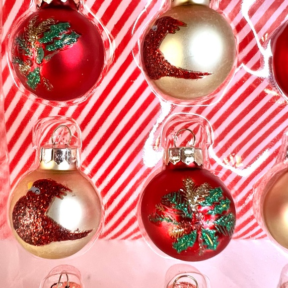 20 Christmas Mini Glass Ball Ornaments Red Cardinal Winter Flower Red Gold - Picture 5 of 8